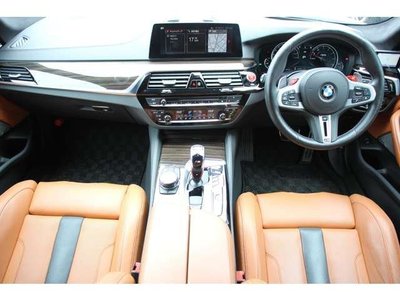 صورة 2 لـ 2018 BMW M5