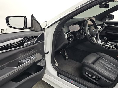 BMW 6 SERIES GT - 10