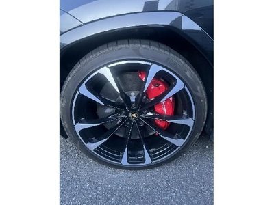 2023 Lamborghini URUS photo 5