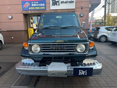 TOYOTA LAND CRUISER 70 - 7