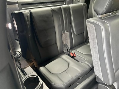 LAND ROVER DEFENDER - 10