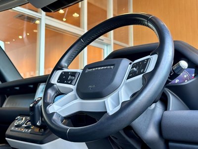 LAND ROVER DEFENDER - 5