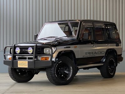 TOYOTA LAND CRUISER PRADO