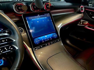 MERCEDES-BENZ GLC - 10