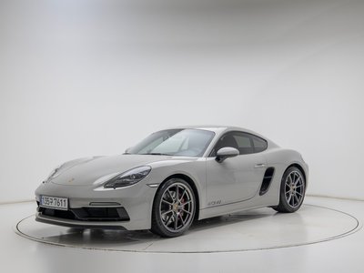 صورة 1 لـ 2021 Porsche 718