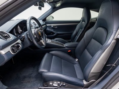 صورة 10 لـ 2021 Porsche 718