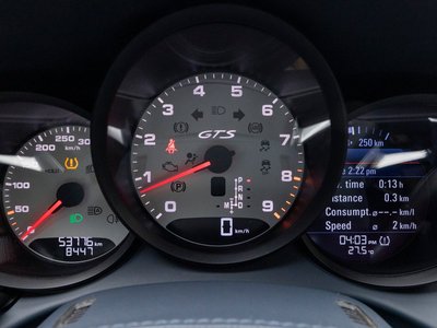 صورة 8 لـ 2021 Porsche 718