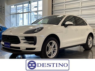 PORSCHE MACAN - 1