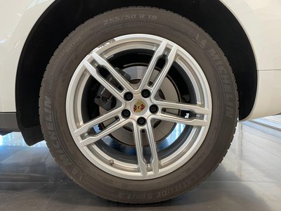 PORSCHE MACAN - 7
