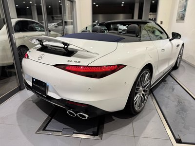 MERCEDES-BENZ SL AMG - 4