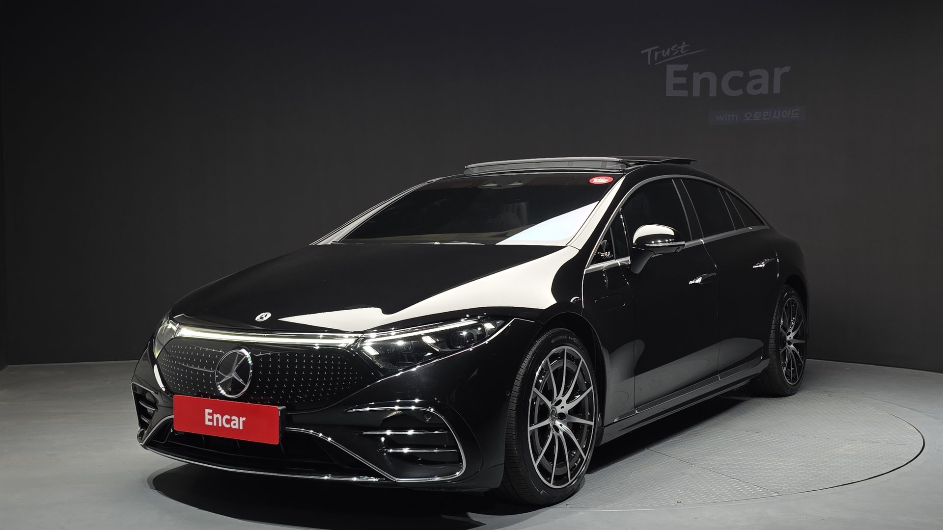 MERCEDES-BENZ EQS - View 1