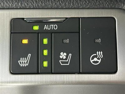 TOYOTA LAND CRUISER 200 - 7