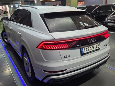 2021 AUDI Q8 — фото 3