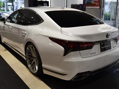 صورة 9 لـ 2021 Lexus LS