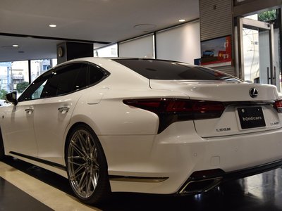 صورة 4 لـ 2021 Lexus LS