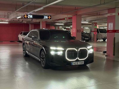 BMW 7 SERIES - 1