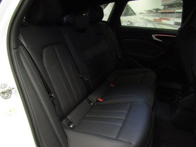 صورة مصغرة 59 لـ 2025 AUDI A5 AVANT