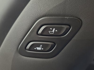 صورة مصغرة 17 لـ 2019 Genesis G90