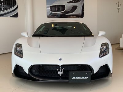 MASERATI MC20 - 3