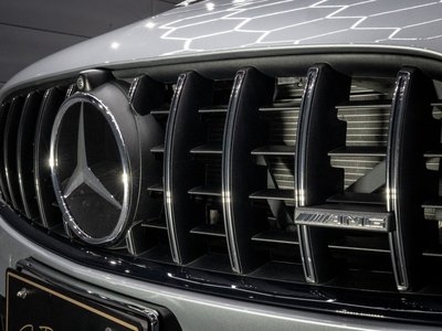 MERCEDES-BENZ E-CLASS - 7