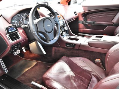 2010 Aston Martin DBS 照片 2