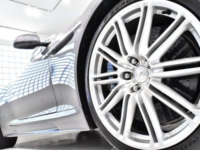 2010 Aston Martin DBS 照片 22