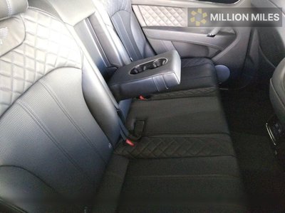 BENTLEY BENTAYGA - 6