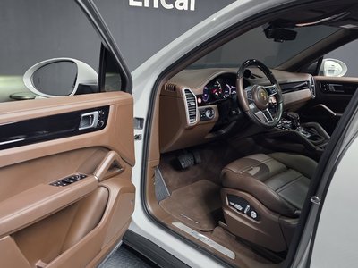 2021 Porsche CAYENNE 照片 10