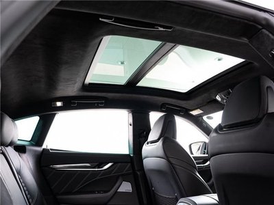 MASERATI LEVANTE - 6