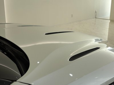 ASTON MARTIN DB11 - 10