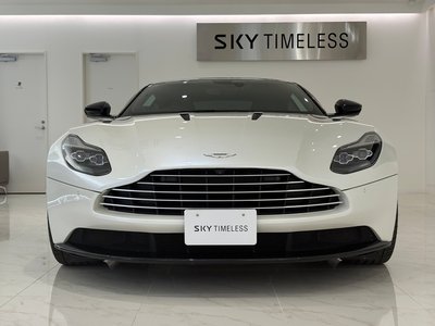 ASTON MARTIN DB11 - 8