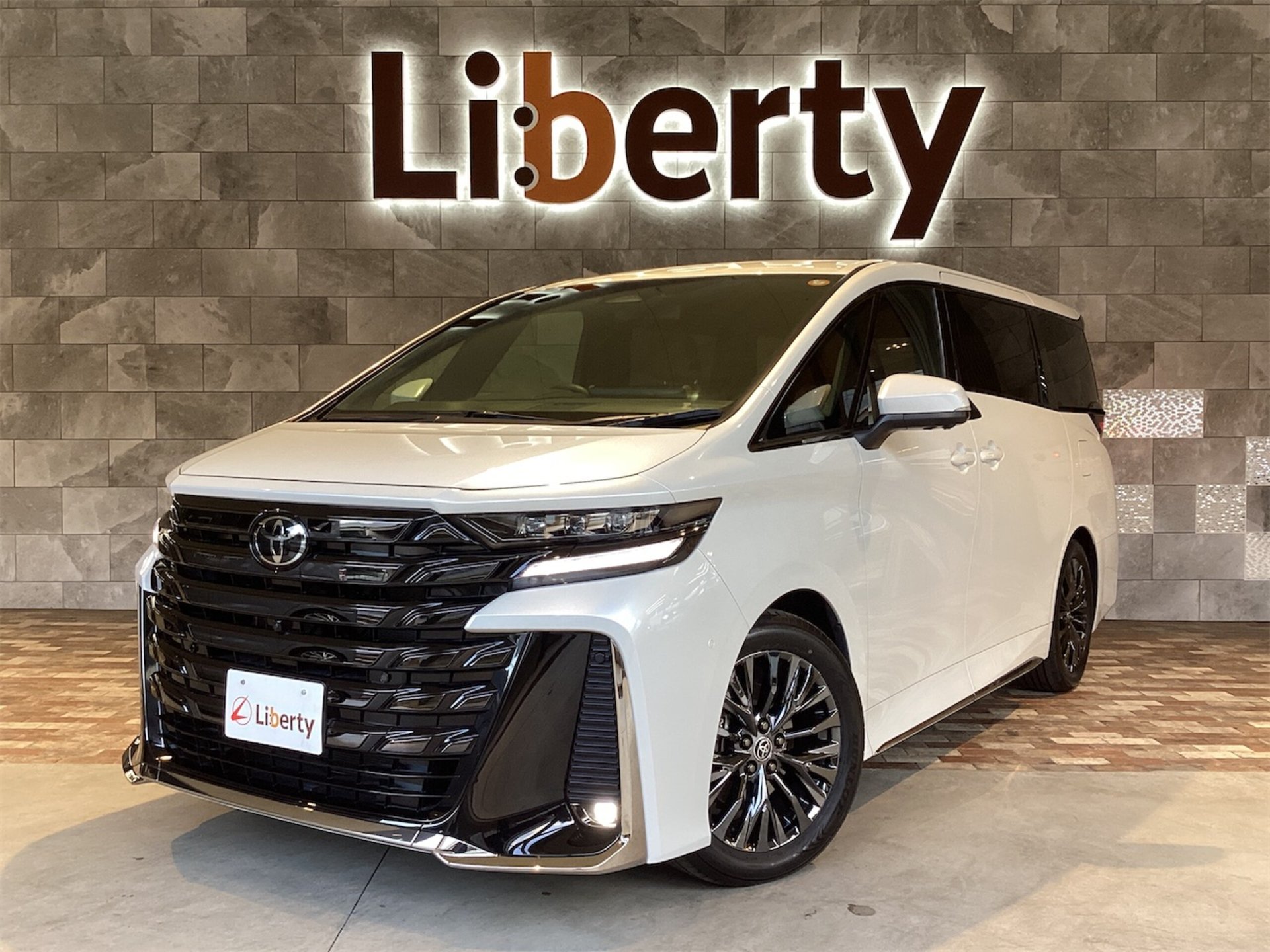 TOYOTA VELLFIRE - View 1
