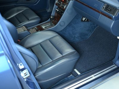 1994 Mercedes-BENZ E-CLASS thumbnail 63