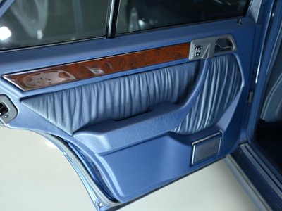 1994 Mercedes-BENZ E-CLASS thumbnail 35
