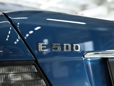 1994 Mercedes-BENZ E-CLASS thumbnail 21
