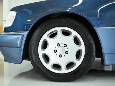 1994 Mercedes-BENZ E-CLASS thumbnail 27