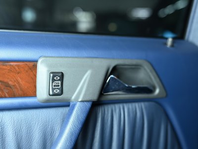 1994 Mercedes-BENZ E-CLASS thumbnail 42