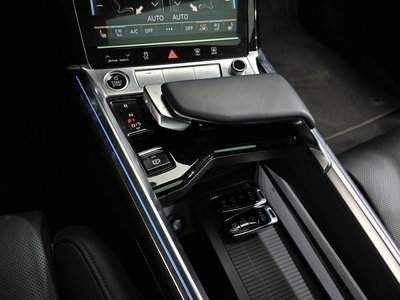 AUDI E-TRON - 9