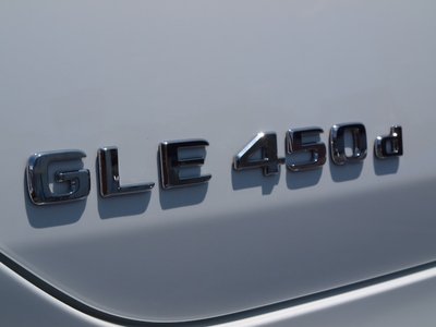 2026 Mercedes-BENZ GLE — миниатюра 38