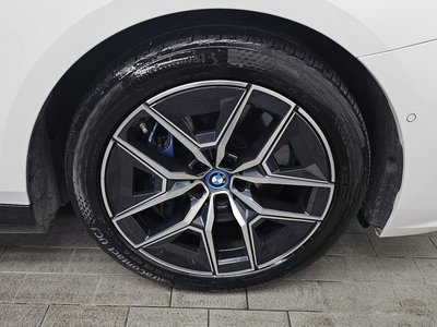 BMW I5 - 6