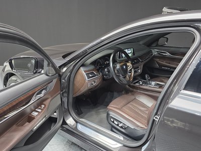 BMW 7 SERIES - 10