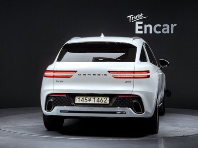 صورة 3 لـ 2023 Genesis GV70