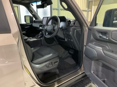 TOYOTA LAND CRUISER 250 - 3