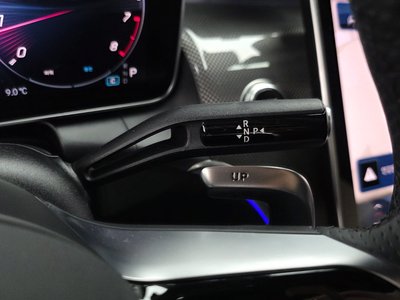 MERCEDES-BENZ GLC - 9