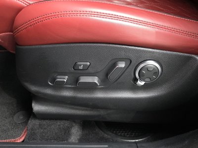 2022 Genesis GV70 — миниатюра 26