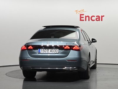 MERCEDES-BENZ E-CLASS - 3