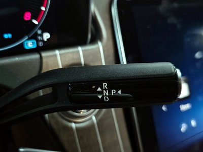 MERCEDES-BENZ E-CLASS - 9