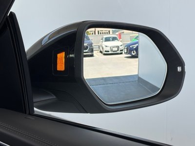 2024 AUDI RS Q8 thumbnail 32