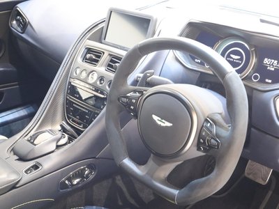 ASTON MARTIN DB11 - 7