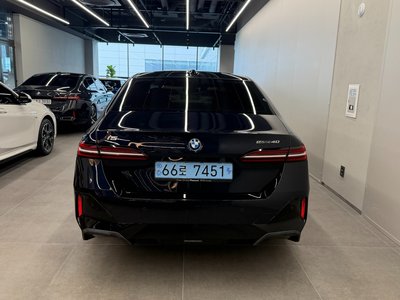 صورة 3 لـ 2024 BMW I5